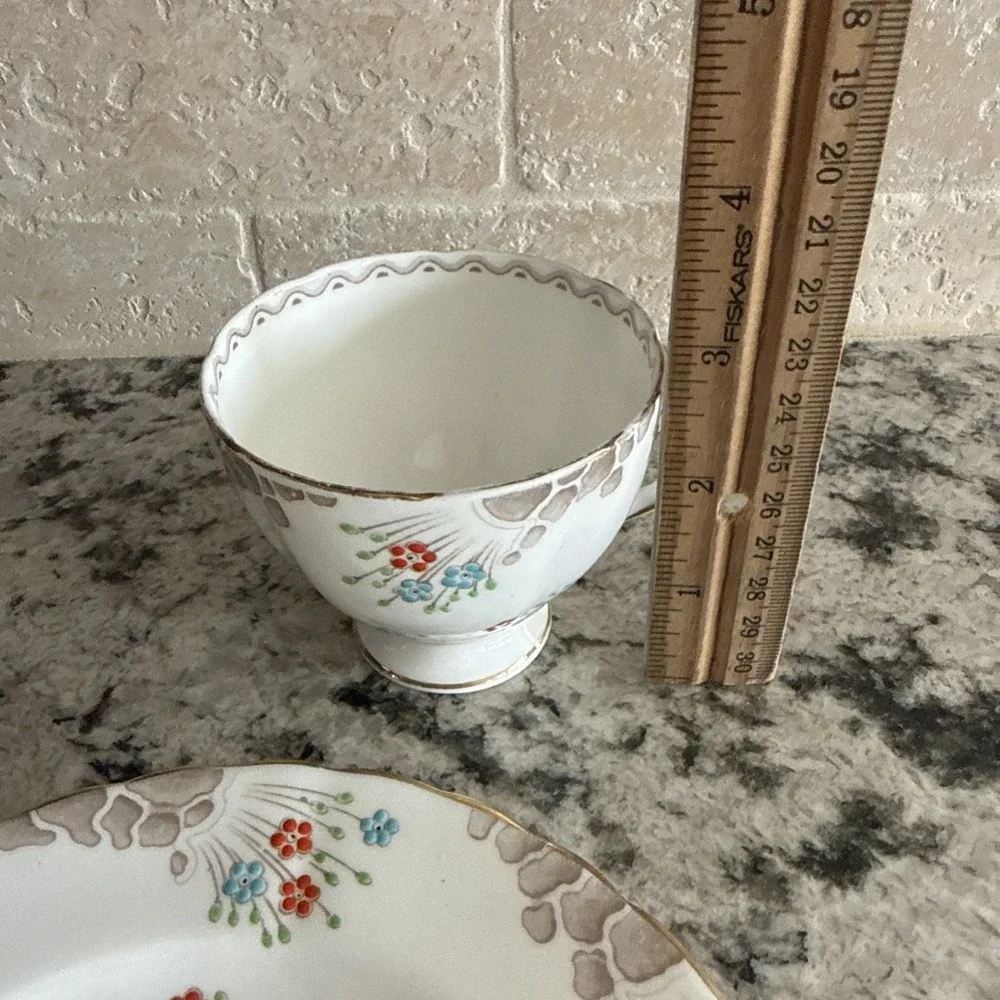 Tuscan Fine English Bone China Three Piece Cup & Saucer Set Floral